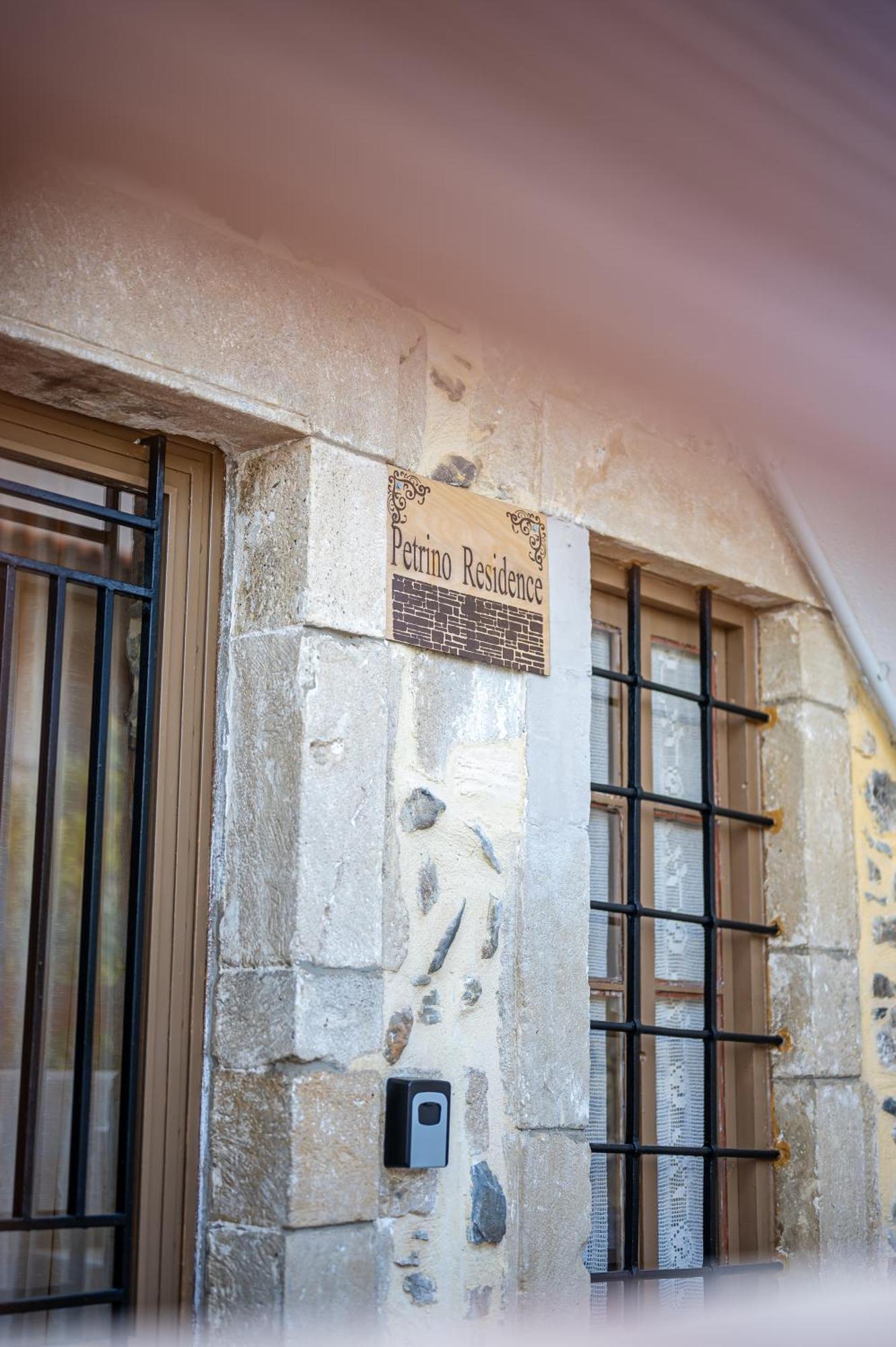 Petrino Residence Pombia Zewnętrze zdjęcie